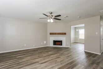 2431 Fox River Ln in Spring, TX - Building Photo - Building Photo