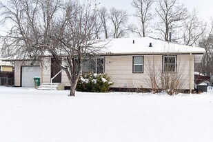 5736 James Ave N in Minneapolis, MN - Building Photo