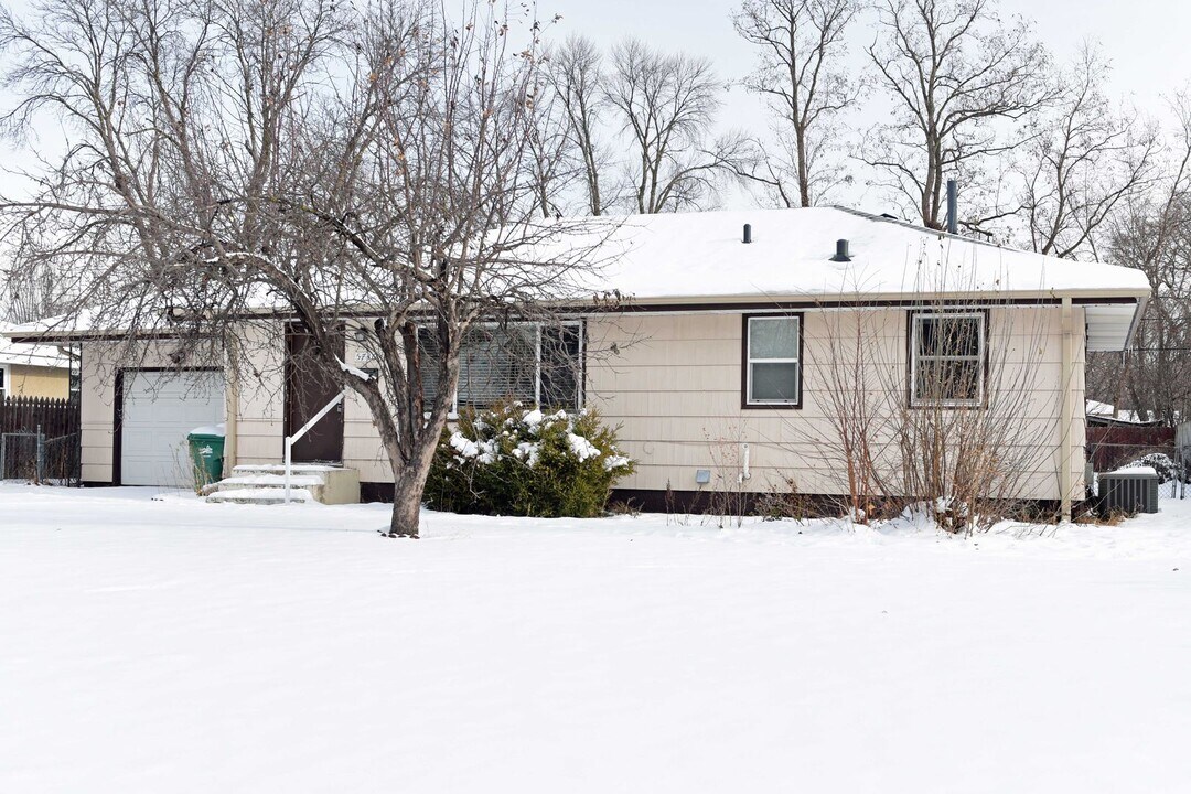 5736 James Ave N in Minneapolis, MN - Building Photo