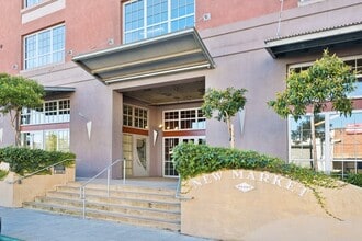 201 4th St, Unit #302 in Oakland, CA - Foto de edificio - Building Photo