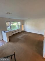 31 Pershing Ave in Ewing Township, NJ - Building Photo