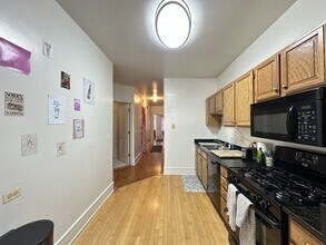 6717 N Sheridan Rd, Unit S2 in Chicago, IL - Building Photo - Building Photo