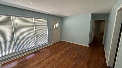 1677 Mayhew St in Tallahassee, FL - Building Photo - Building Photo