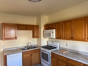 413 N 6th Ave in Altoona, PA - Building Photo - Building Photo