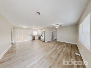 3528 Libby Loop in Tampa, FL - Foto de edificio - Building Photo