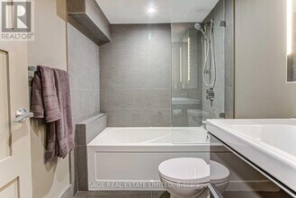 671 Dufferin St in Toronto, ON - Building Photo - Building Photo