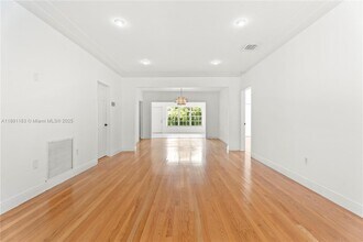 1307 Valencia Ave in Coral Gables, FL - Building Photo - Building Photo