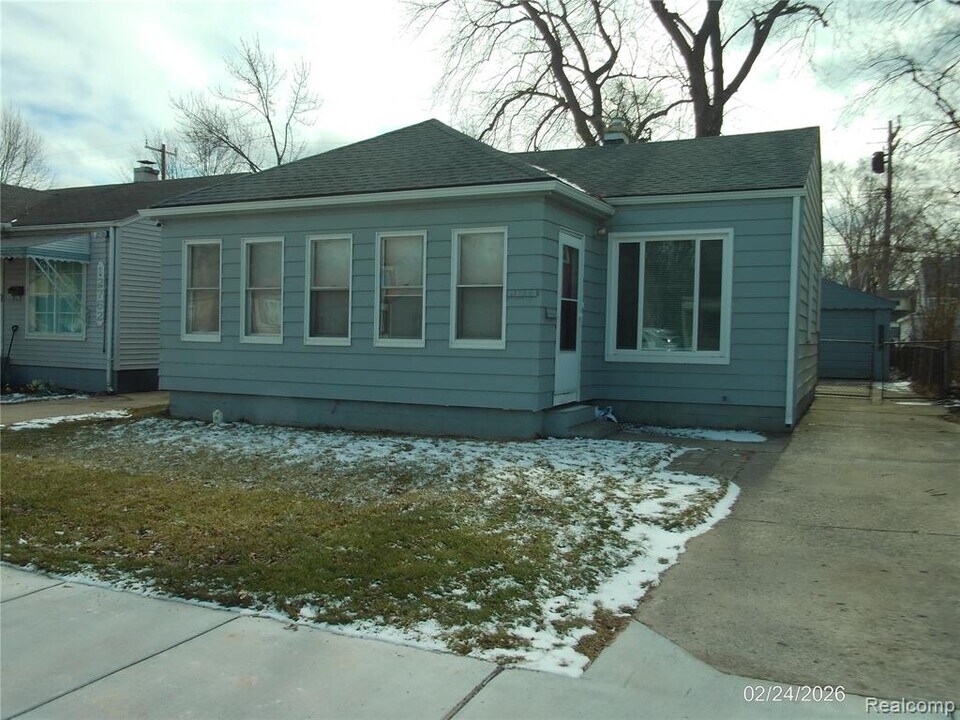 12756 Prospect Ave in Warren, MI - Building Photo