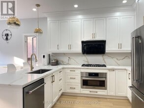 485 English Rose Ln in Oakville, ON - Building Photo - Building Photo