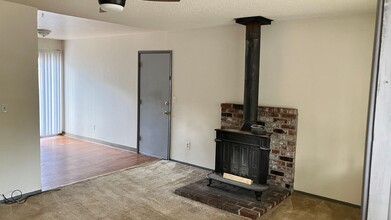 2666 Lipan St in South Lake Tahoe, CA - Building Photo - Building Photo