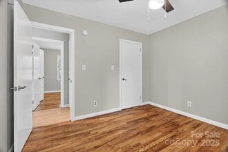 2501 Thornton Rd in Charlotte, NC - Building Photo - Building Photo