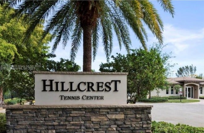 901 Hillcrest Dr in Hollywood, FL - Building Photo - Building Photo