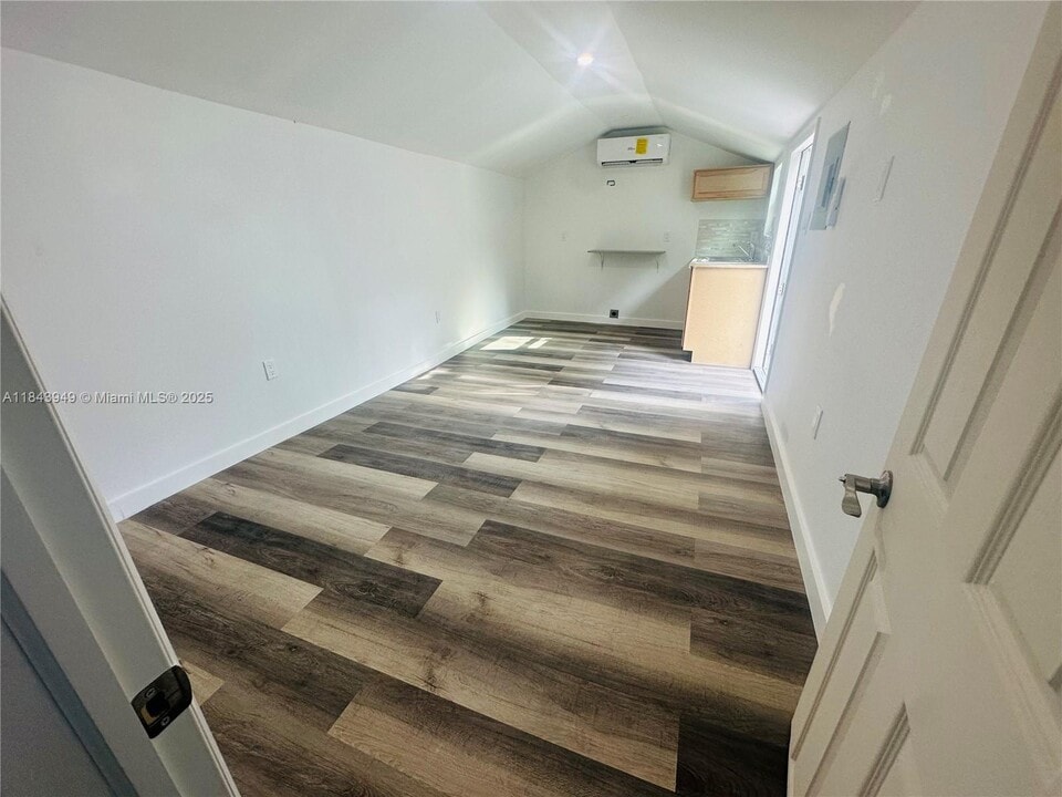 3010 NW 95th Terrace in Miami, FL - Building Photo