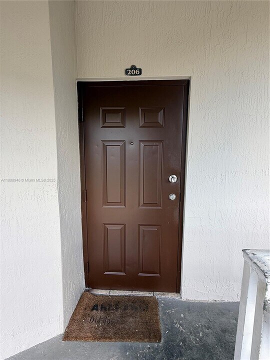 2811 SE 17th Ave in Homestead, FL - Building Photo