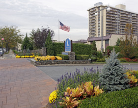 The Versailles in Bayside, NY - Building Photo - Building Photo