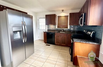 107 Sycamore Dr in Greenville, SC - Building Photo - Building Photo