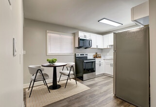 Harborstone in Newport News, VA - Building Photo - Building Photo