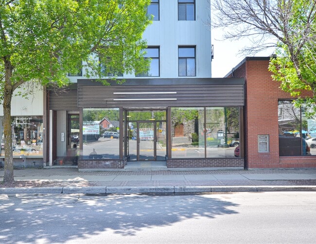 property at 472 Rue Principale