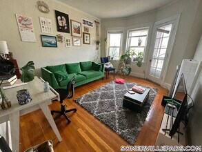 163 Summer St, Unit 33 in Somerville, MA - Foto de edificio - Building Photo