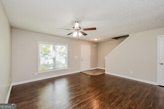3805 Waldrop Ln in Decatur, GA - Building Photo - Building Photo