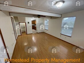 2915 Evergreen Ave NE in Salem, OR - Foto de edificio - Building Photo