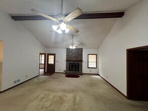 380 Hidden Valley Dr SE in Conyers, GA - Building Photo - Building Photo