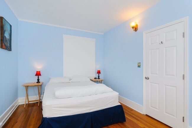 28 Ravenscroft Dr in Asheville, NC - Building Photo - Building Photo