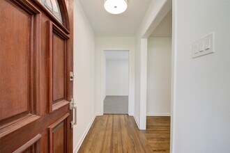 8939 Rockhurst Dr in Houston, TX - Building Photo - Building Photo