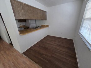 830 N Clake Ave in DeLand, FL - Building Photo - Building Photo