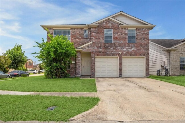 13411 Sarento Village in Sugar Land, TX - Building Photo - Building Photo