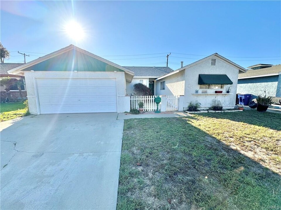 19409 Sturgess Dr in Torrance, CA - Building Photo