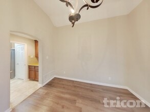 114 Cole St in Forney, TX - Foto de edificio - Building Photo