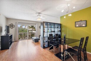 424 N Riverside Dr in Pompano Beach, FL - Building Photo