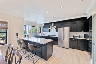 303 Watts Ln in Canyon Lake, TX - Building Photo - Building Photo