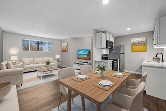 Sloans Lake West in Edgewater, CO - Foto de edificio - Interior Photo