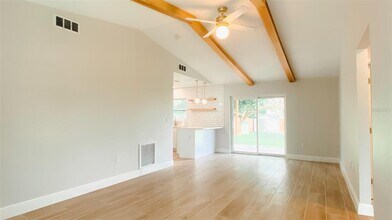1005 Gantt Ave in Sarasota, FL - Building Photo - Building Photo