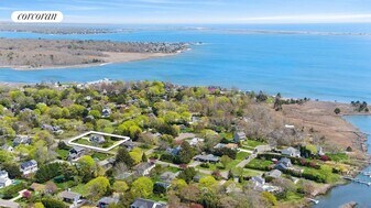 1 Friese Dr in East Quogue, NY - Building Photo