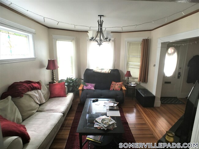 24-26 Burnham St in Somerville, MA - Building Photo - Building Photo