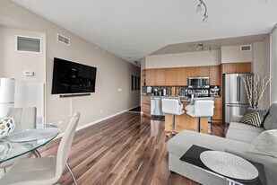 231 Fort York Blvd, Unit SI ID1347382P in Toronto, ON - Building Photo