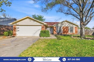 7400 Butternut Ct in Fort Worth, TX - Building Photo