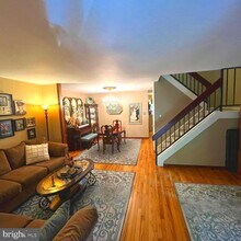 171 Madison Ct in Southampton, PA - Foto de edificio - Building Photo