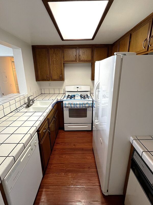 27980 S Western Ave in Rancho Palos Verdes, CA - Building Photo - Building Photo