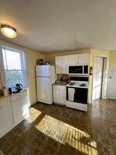 27 Pierce St in Orono, ME - Building Photo - Building Photo