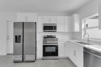 5224 29th St SW in Lehigh Acres, FL - Building Photo - Building Photo