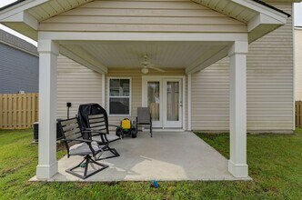 18 Manchurian Ct in Elgin, SC - Building Photo - Building Photo