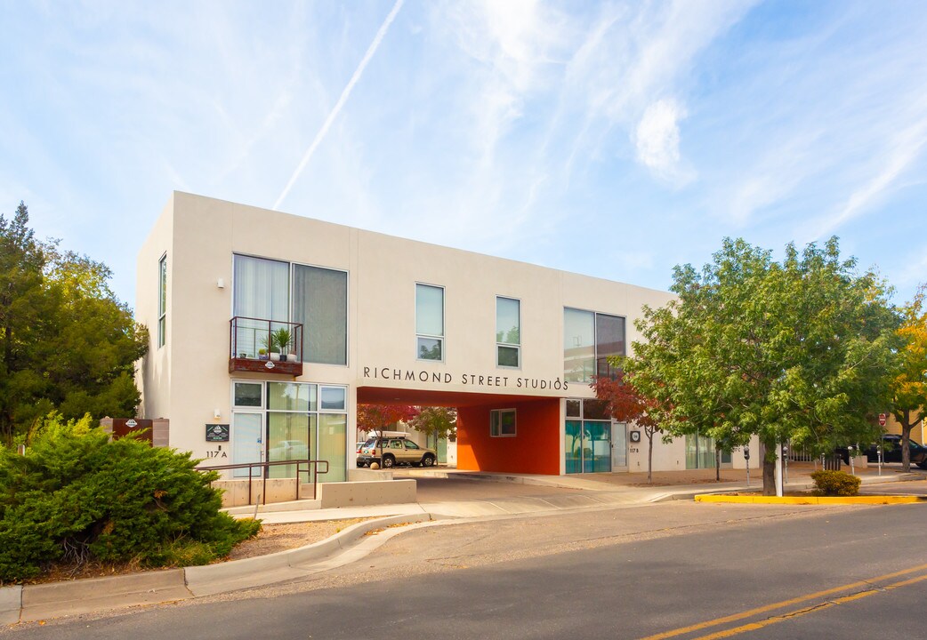 Richmond Studios in Albuquerque, NM - Building Photo