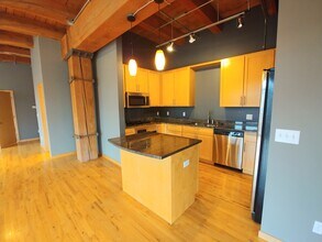607 Washington Ave S, Unit 301 in Minneapolis, MN - Building Photo - Building Photo