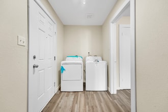 220 Kay Ln in Saginaw, TX - Foto de edificio - Building Photo