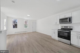 3121 W Cumberland St in Philadelphia, PA - Building Photo - Building Photo