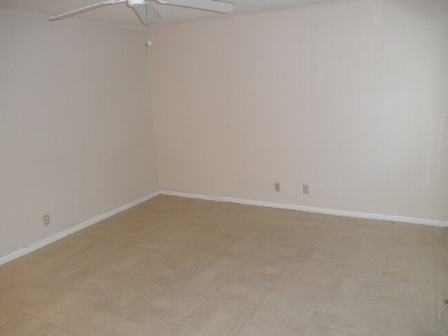 640 NE 6th Ct in Boynton Beach, FL - Building Photo - Building Photo